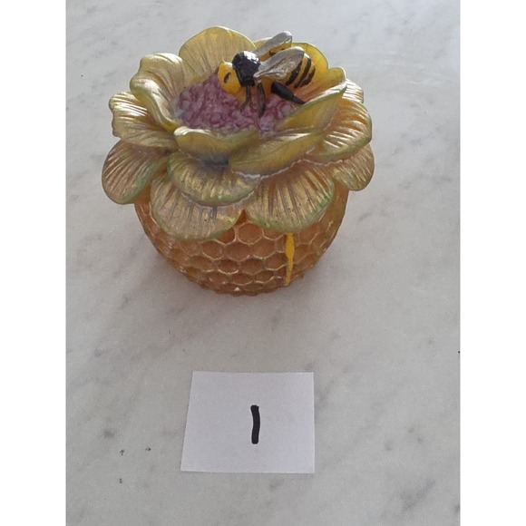 Handmade Other - Handmade Resin Bee On A Honeycomb  Flower Decoration Gift Paperweight